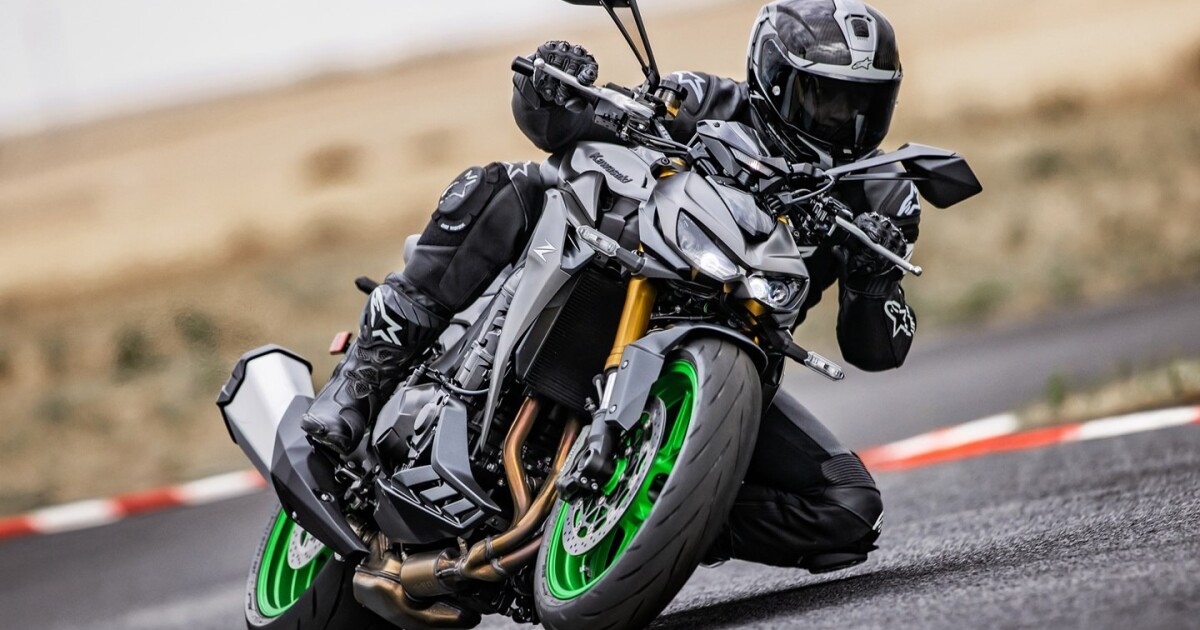 Kawasaki Z1100 and Z1100 SE naked bikes return for 2025 Kawasaki Z1100 and Z1100 SE naked bikes return for 2025