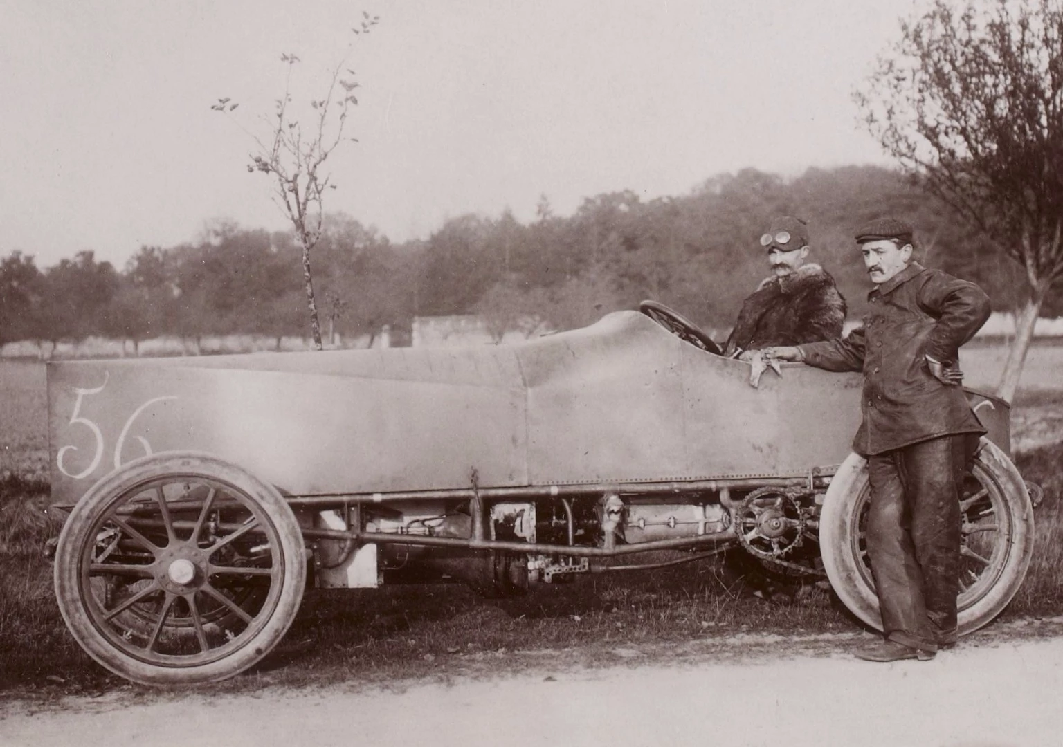 Duray did it again in the Gobron-Brillie on 5 November 1903, pushing the new car speed record to 84.73 mph (136.36 km/h)
