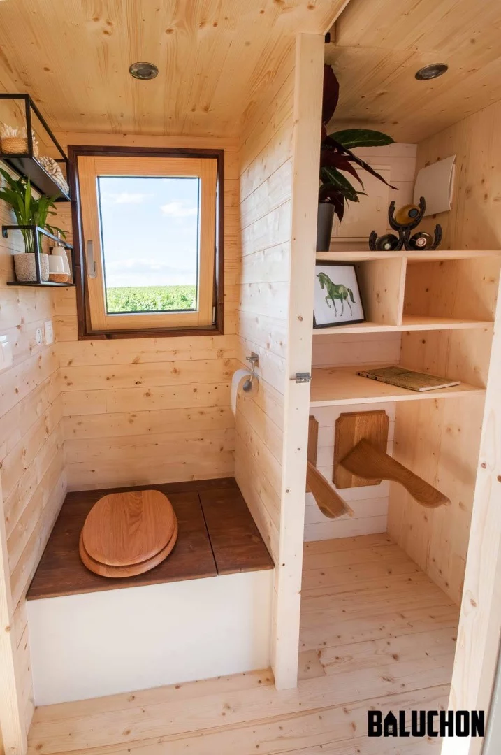 The Epona's bathroom includes toilet and shower