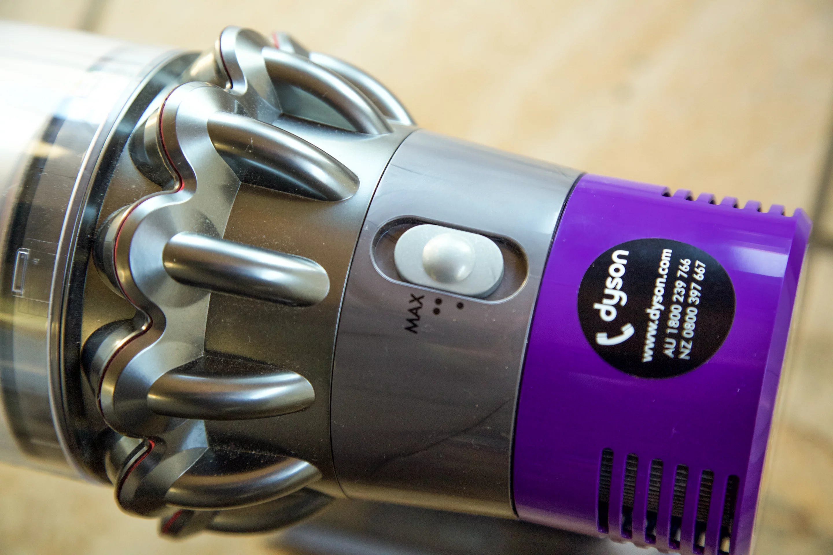 Three power settings help extend battery life