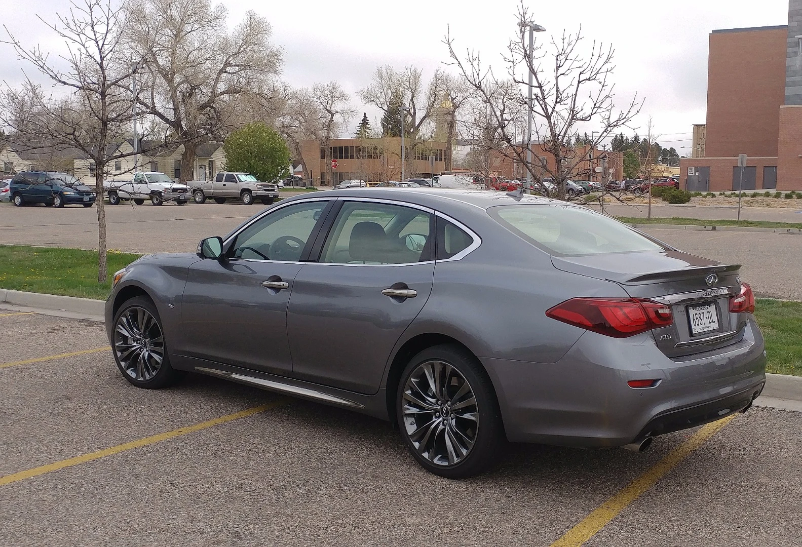 Chrome edging and beautiful wheels are the Q70’s nod towards the expectation of today’s luxury owners when it comes to “stand out” appearances