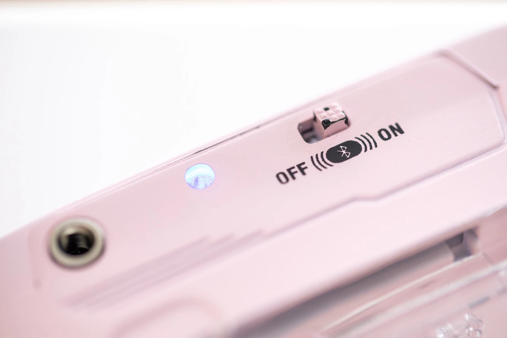 It's OK users can plug in wired headphones, or opt to go wireless thanks to cooked-in Bluetooth 5.0 technology