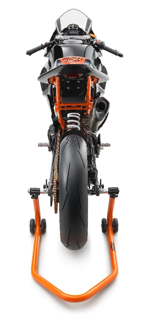 KTM RC390R: sharper and more race-focused than the RC390