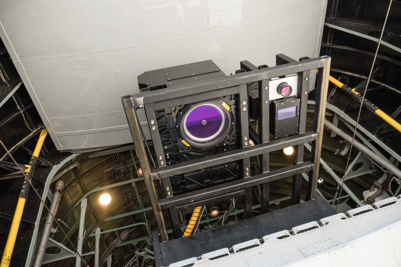 The sensors used by the Ocean Cleanup Project in its aerial survey include LiDAR (left), and a SASI hyperspectral SWIR imaging system (right)