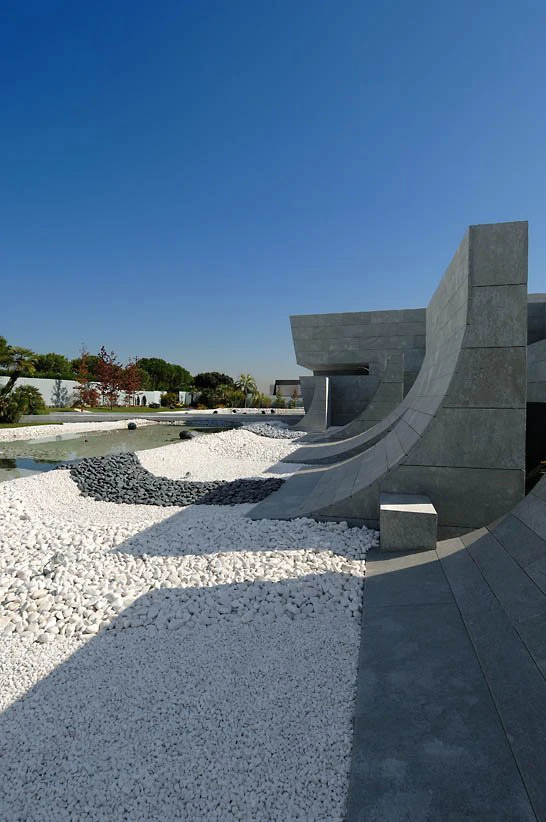 "1001 Nights" private dwelling by architects A-Cero