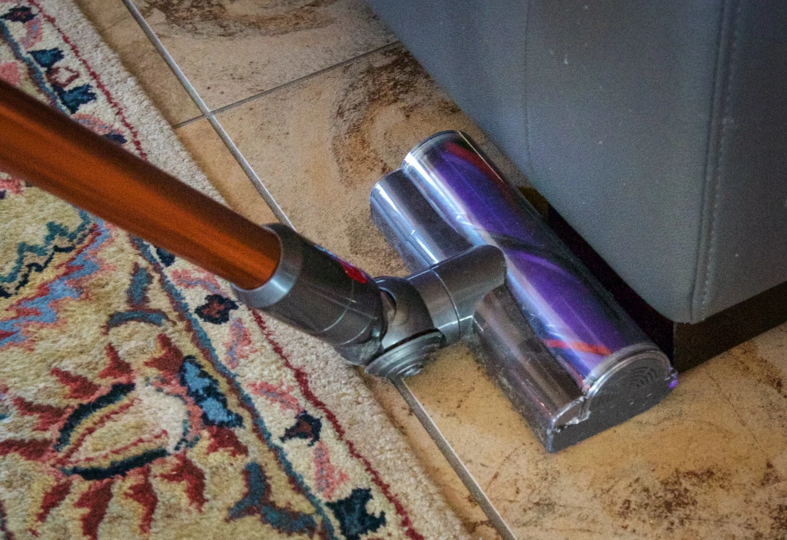 The head design cleans right up to furniture and walls