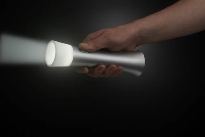 The Trioh! features a built-in rechargeable Lithium Ion battery