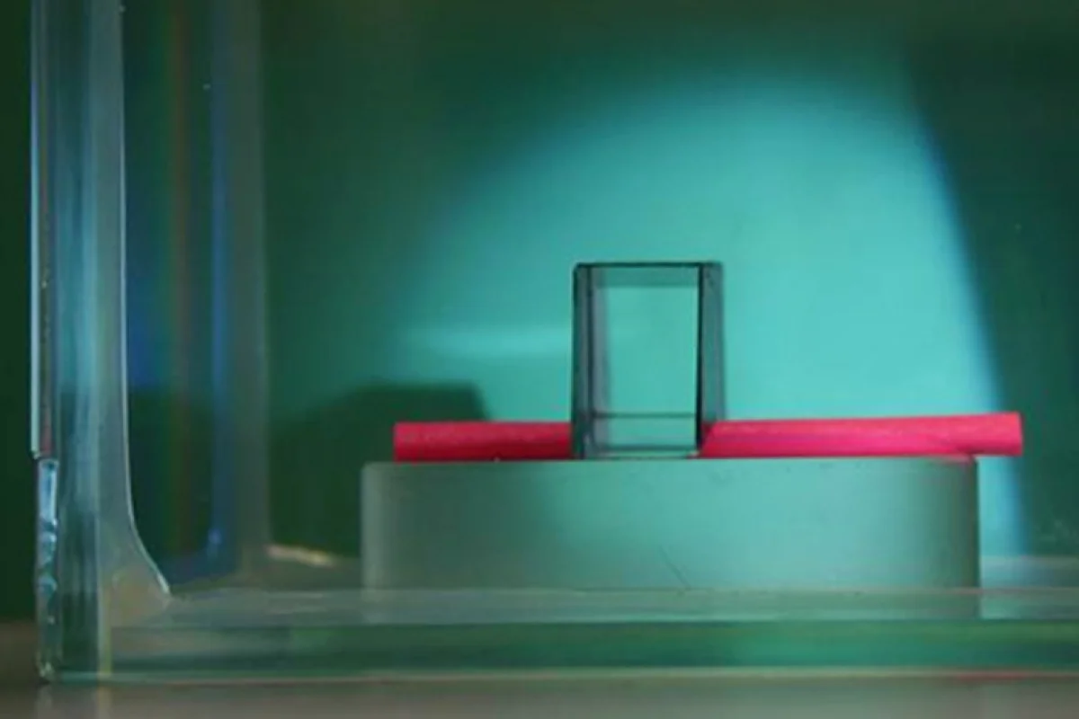'Invisibility cloak' hides objects without using metamaterials