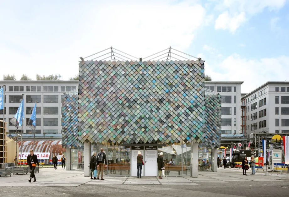 Winner of the Jury Award for Sustainability is the People’s Pavilion built using 100 percent borrowed materials and held together with no screws, glue or drills but just friction steel straps, nylon slings and steel cables so every material can be reused for another purpose