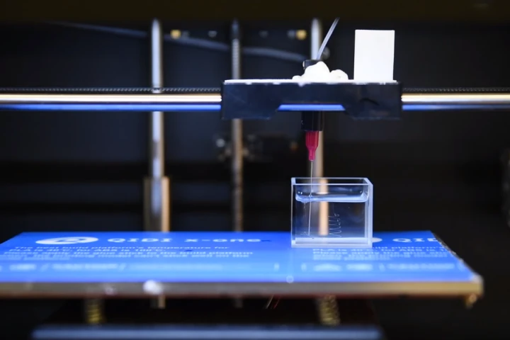 A new technique allows for all-liquid 3D printing, with applications in flexible and stretchable electronics, medicine, and nanotechnology