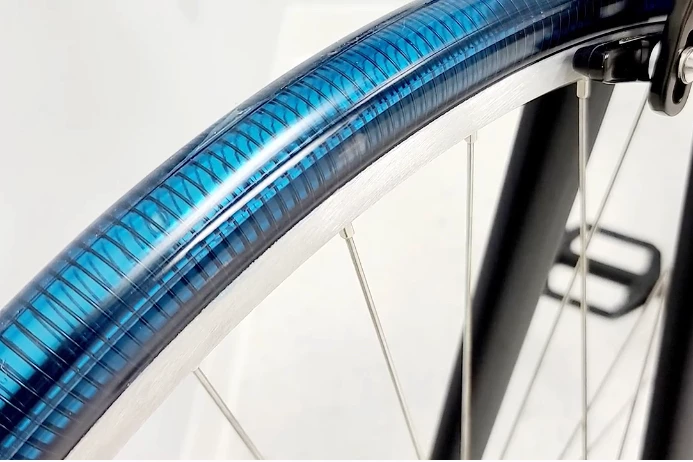 The Metl road/gravel tire, pictured here without its replaceable tread