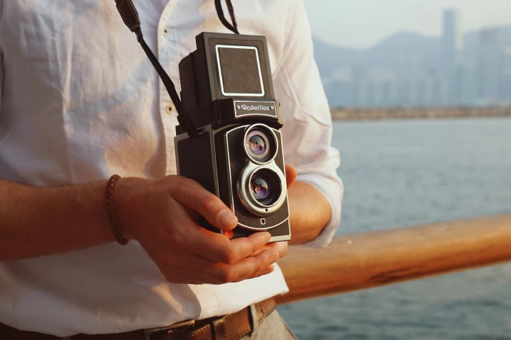 Rollei is raising production funds for the Rolleiflex Instant Kamera on Kickstarter