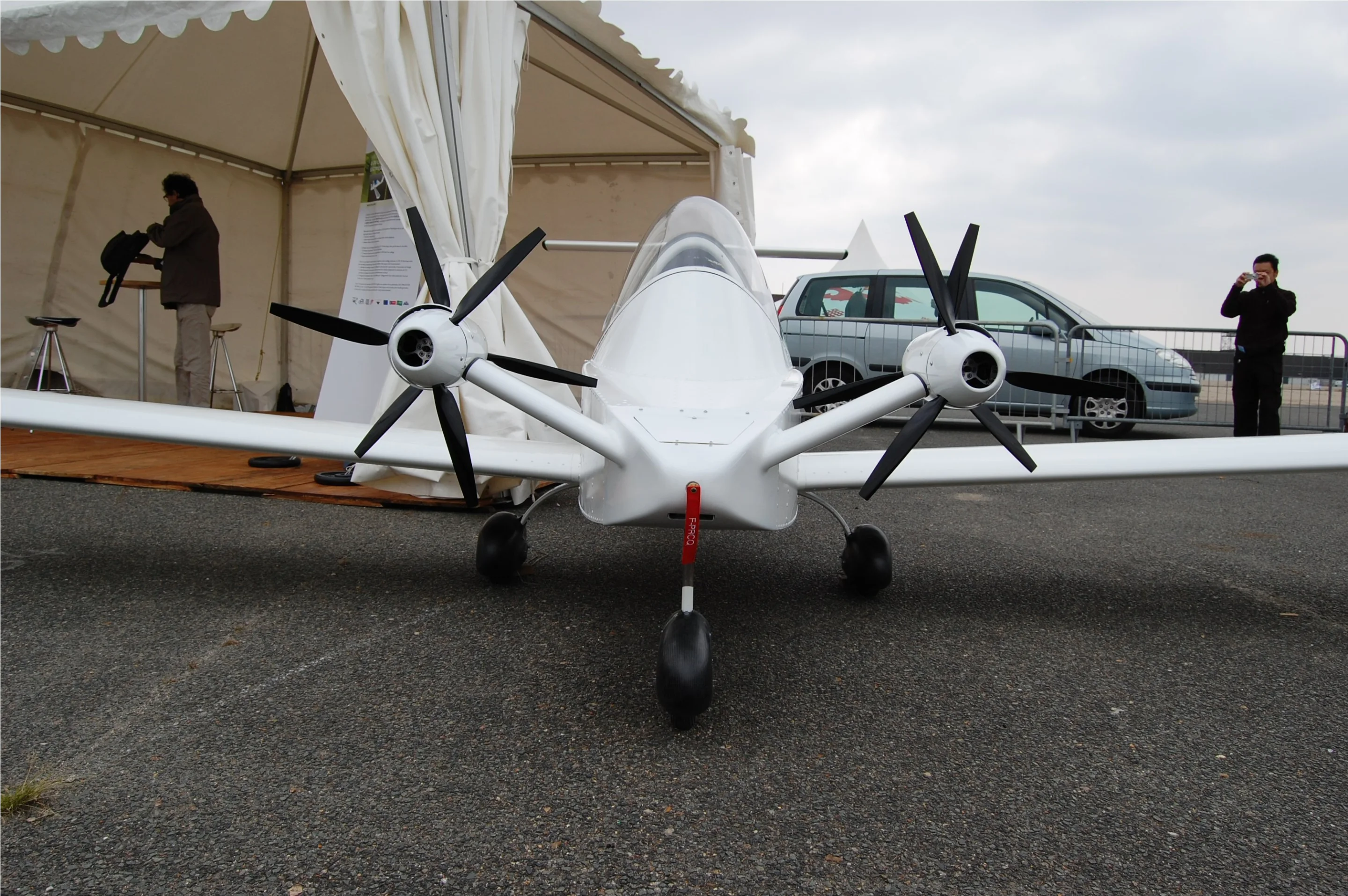 The experimental aerobatic electric aircraft hasn't yet spent any time in the air but the numerous visitors didn't seem to mind