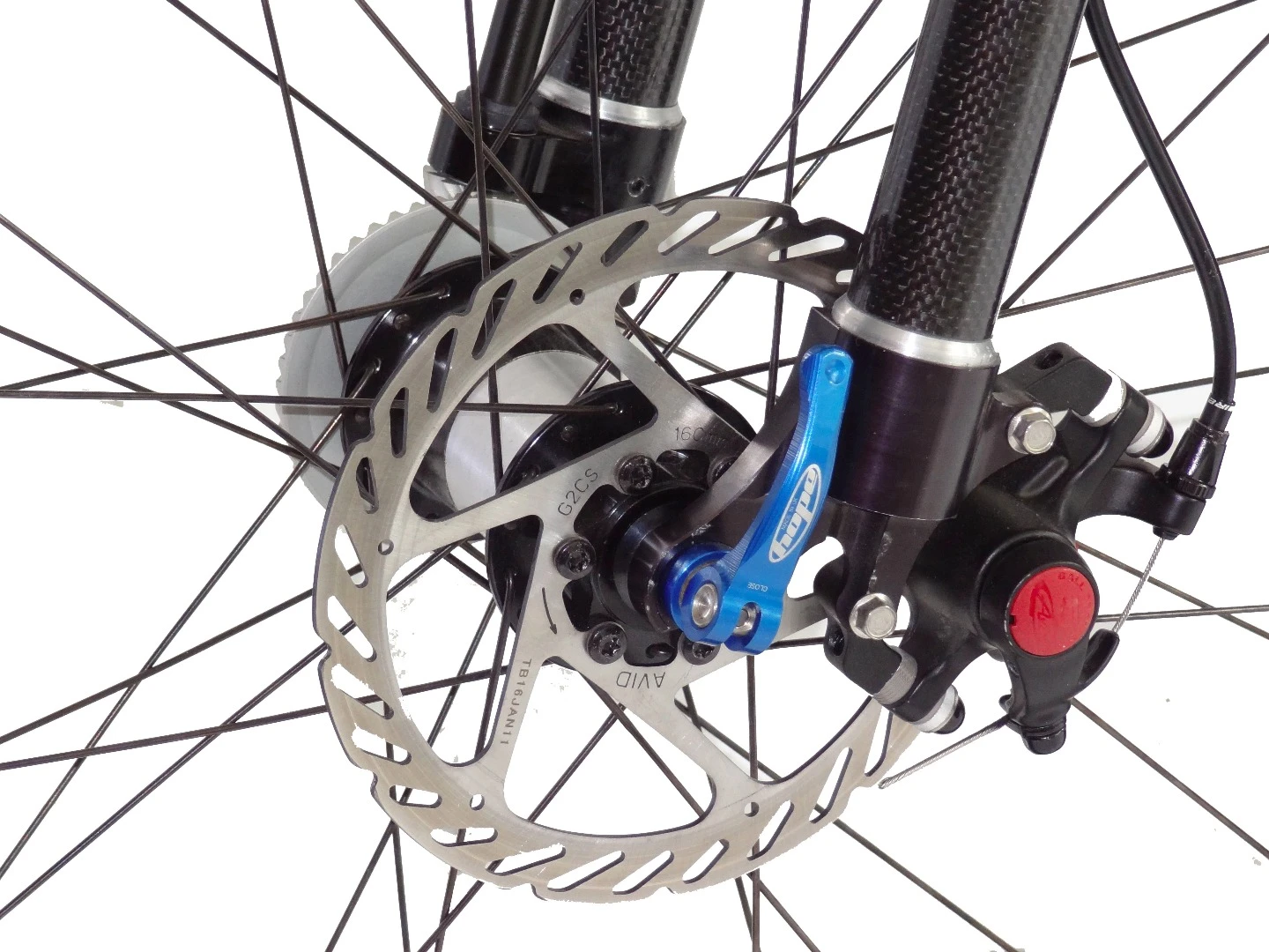 The Christini AWD features Avid mechanical disc brakes