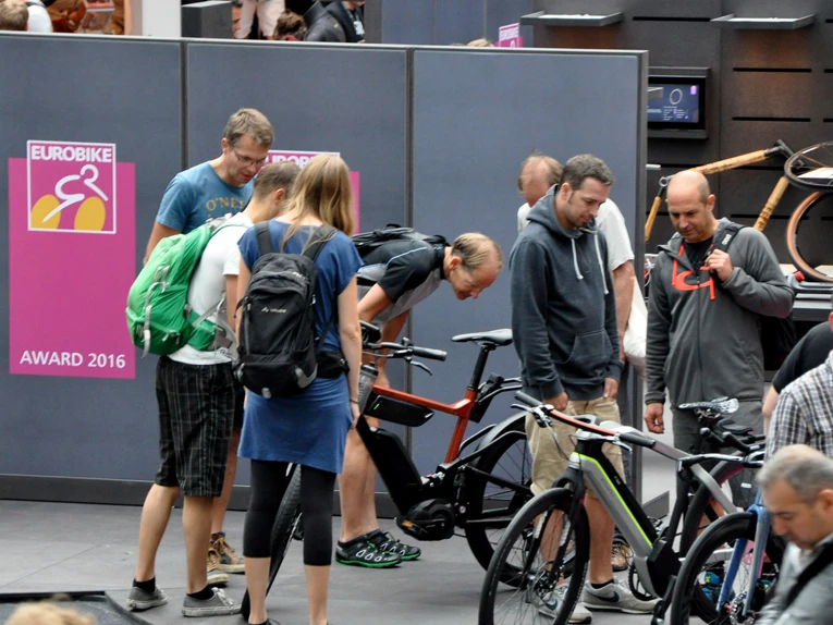 Photo of the Eurobike Awards with the Evoluzione right in the mix