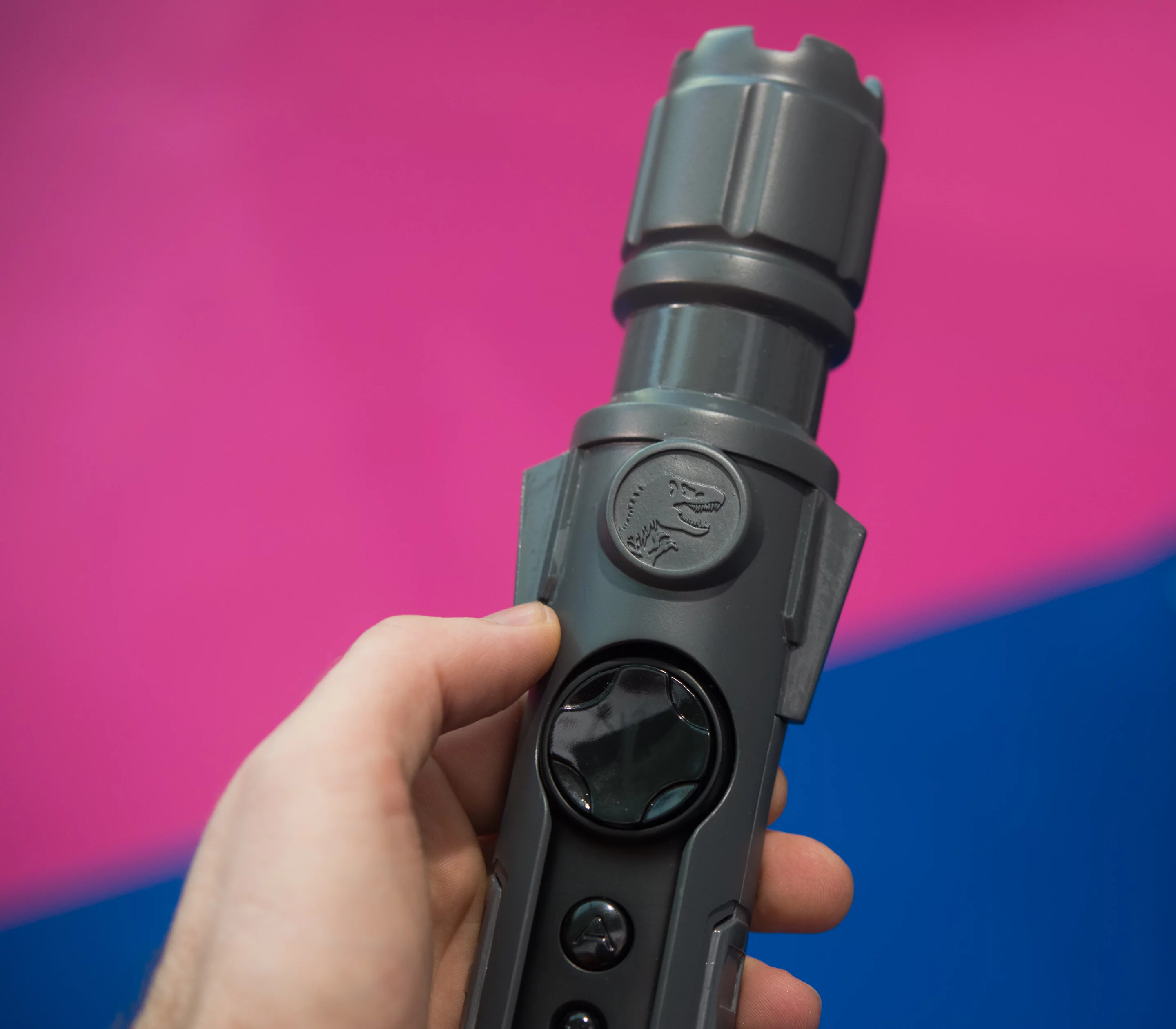 The VRSE VR system uses a motion controller to control the games with custom add-on cases for games like Batman and Jurassic World