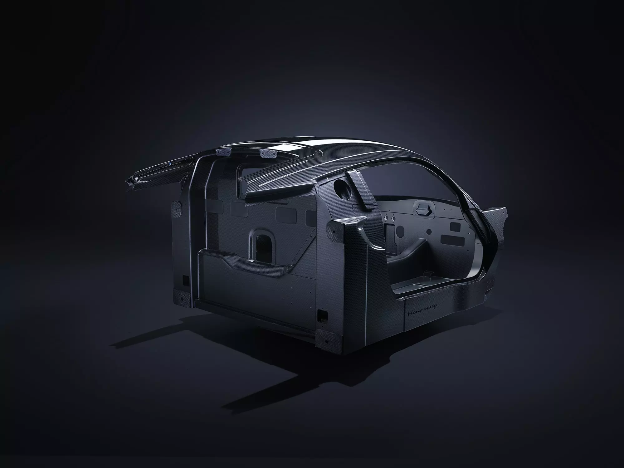 The entire carbon frame weighs just 190 pounds