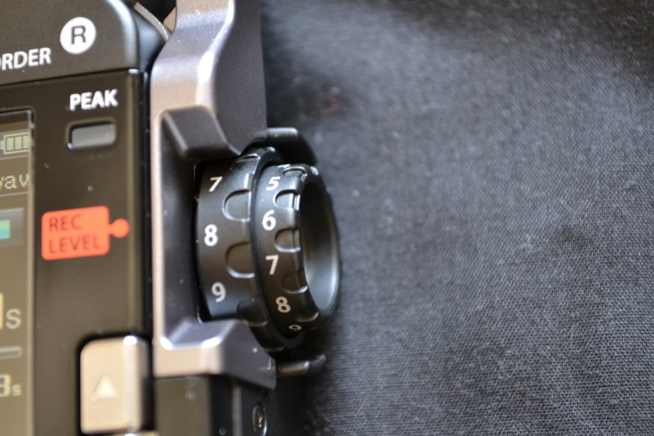 Close up of the dual input volume dials which offer independent control of the left and right recording levels