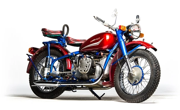 One of the bikes which stood out in E.J. Cole's collection was the 1975 Chang Jiang KL750 Yangtze, a bike which was produced in China for the Red Army and has a family tree which runs back through the Soviet Union's Dnepr M-72 all the way back to BMW's pre-WWII R71. There's some interesting history represented by this motorcycle.