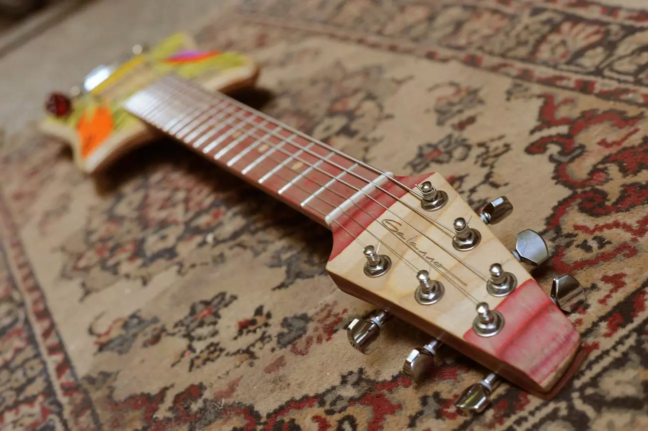 Beautifully finished with the trademark Galasso head