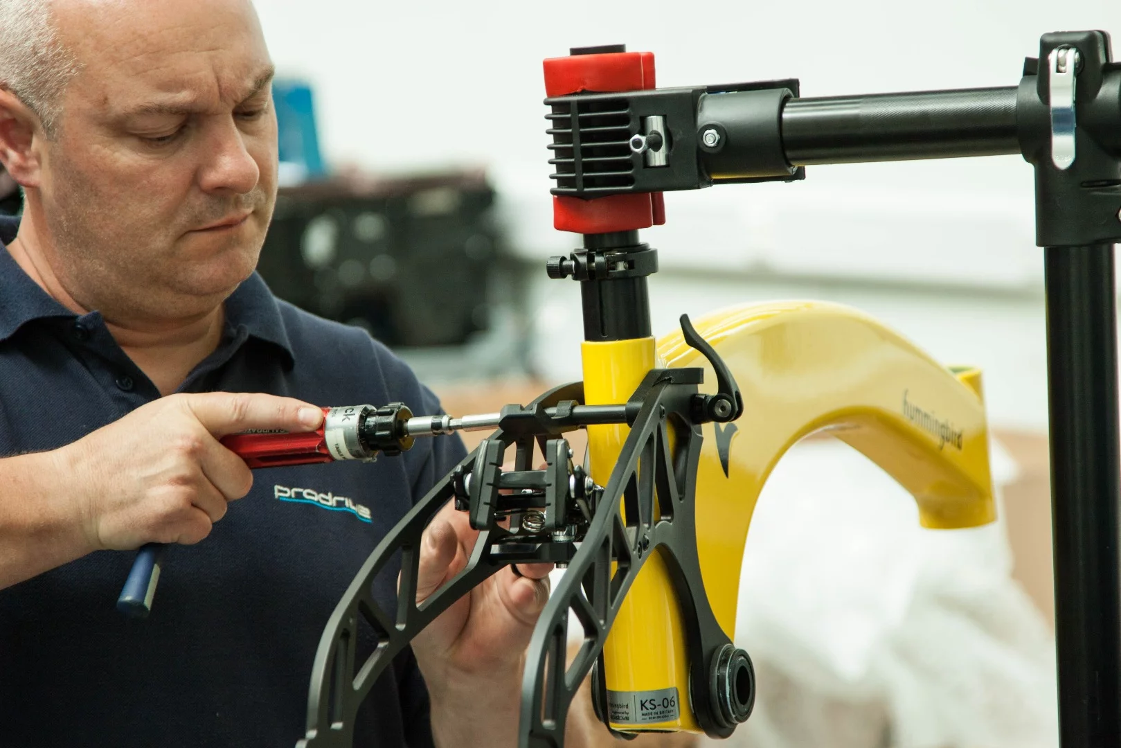 The Hummingbird features a carbon fiber frame
