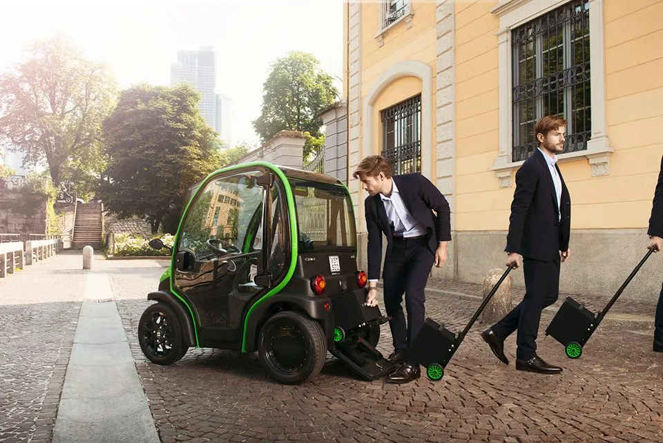 The Estrima Birò now comes with the option of a battery that can be removed and pulled along like a suitcase