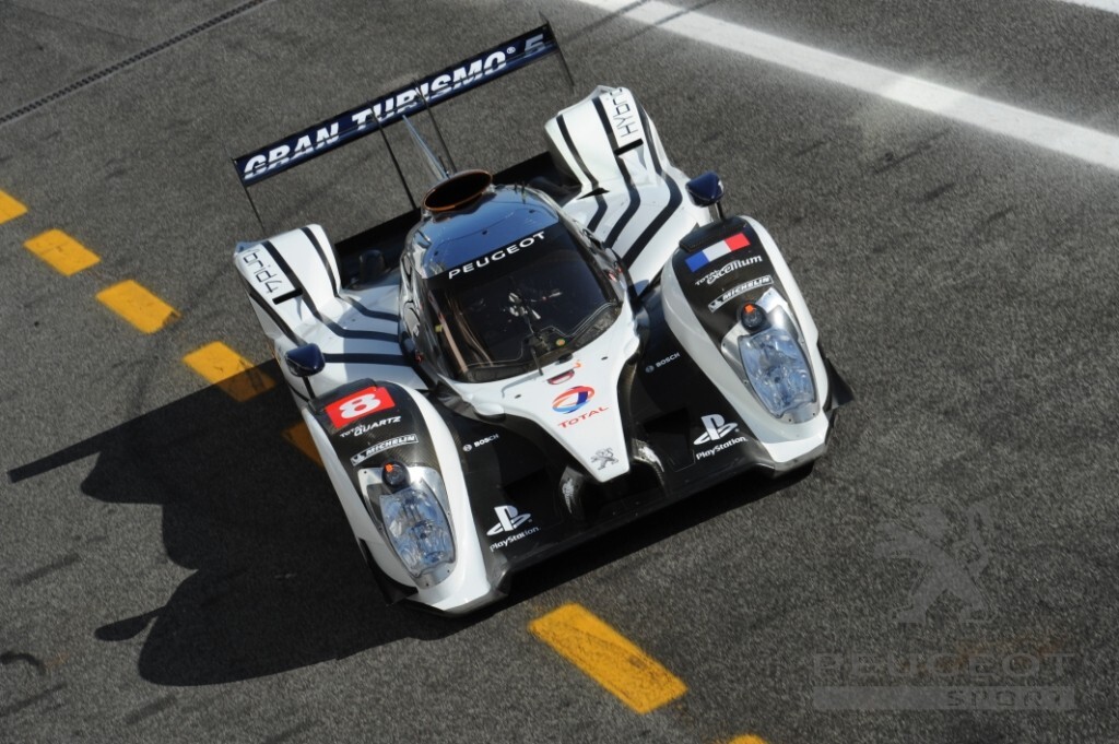 Peugeot's 908 HYbrid 4 during testing at Estoril in Spain last week.