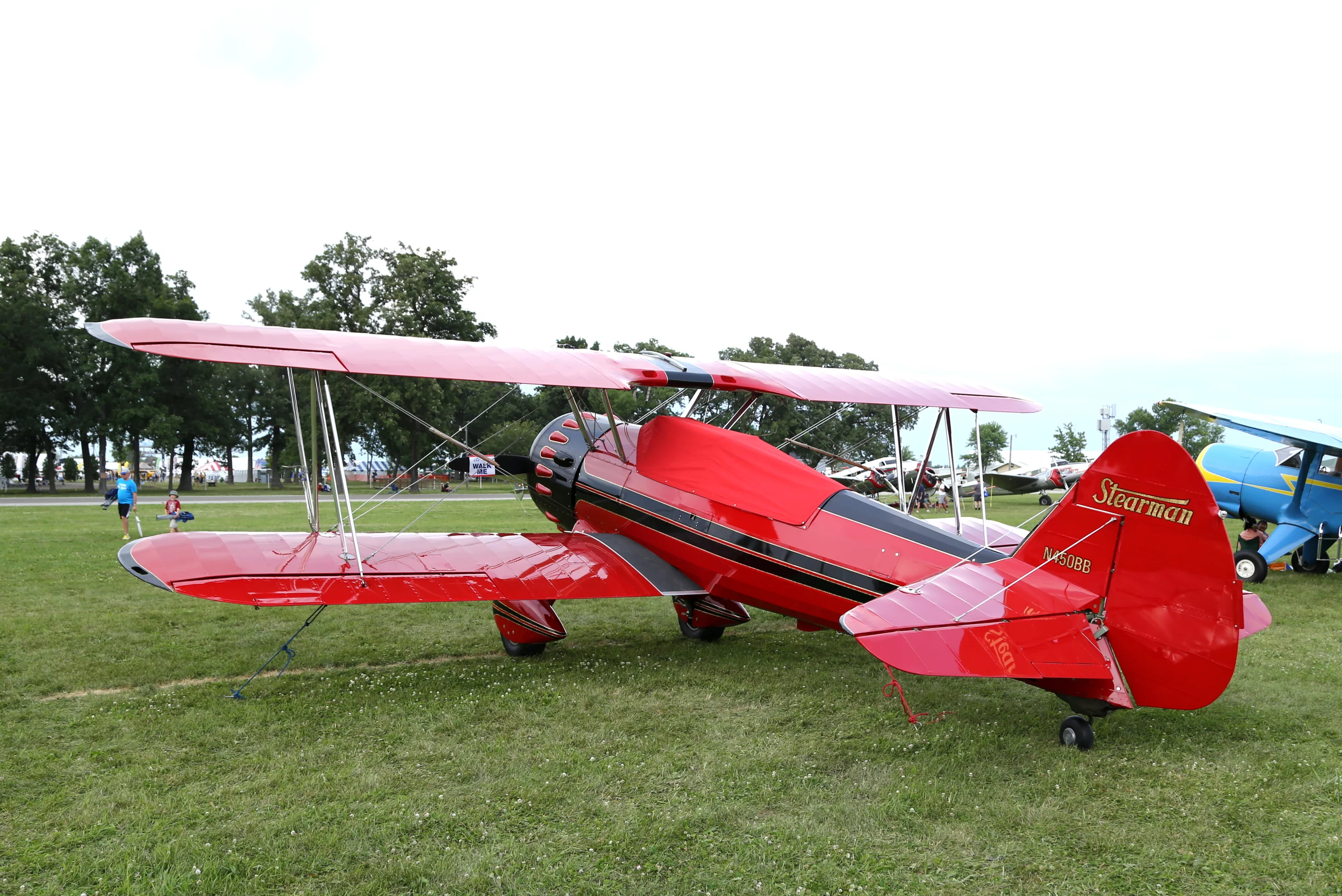Boeing Stearman in a red paint scheme (Photo: Angus MacKenzie/Gizmag.com)