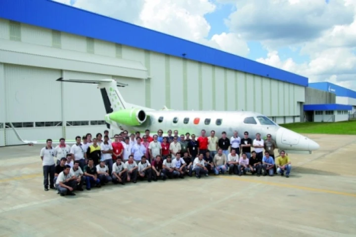 Embraer Phenom 300
