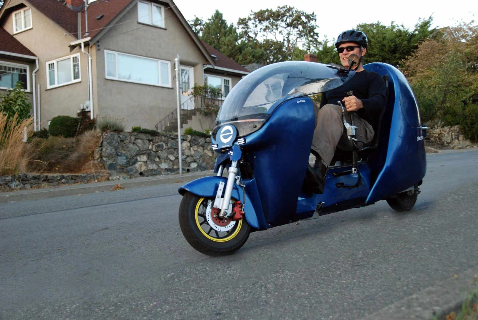 Fabrizio Cross cruising the streets of Victoria, in the Electrom