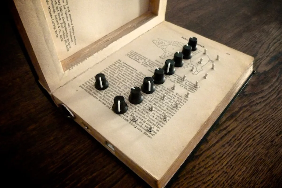 Open: Konkreet Labs' completed Synth in a Book (Photo: copyright Gwydion ap Dafydd)