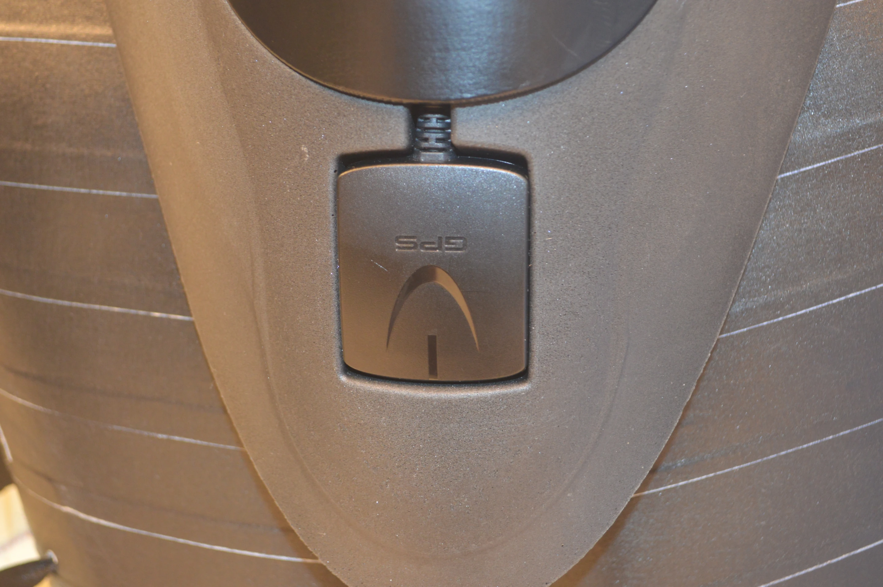 The D-air Ski includes a GPS
