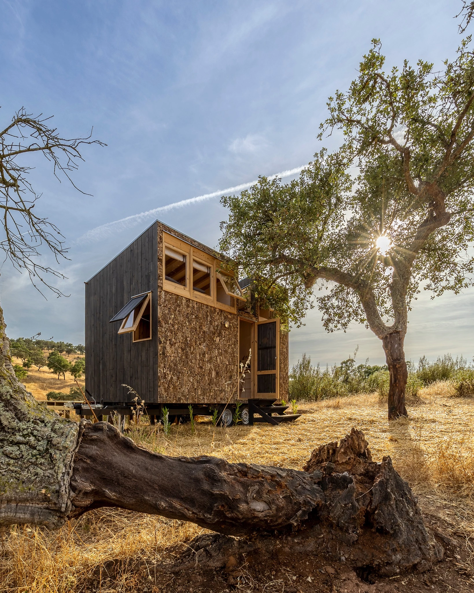 The Terra m3_Tiny House is based on a double-axle trailer and has a length of just 5 m (16.4 ft)