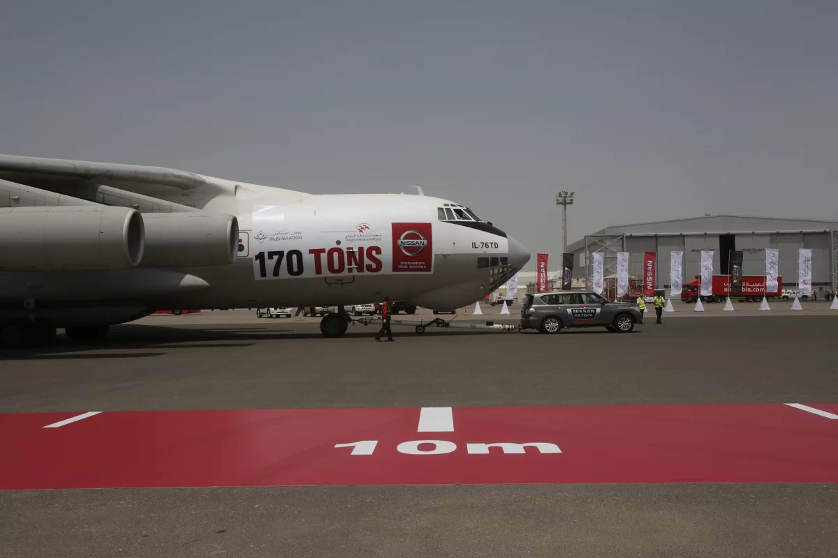 The Nissan Patrol towed the Ilyushin Il-76 cargo plane over 50 m