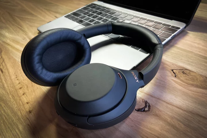 The Sony WH1000XM4s combine quality sound, excellent noise-canceling, and stylish comfort into one very usable package
