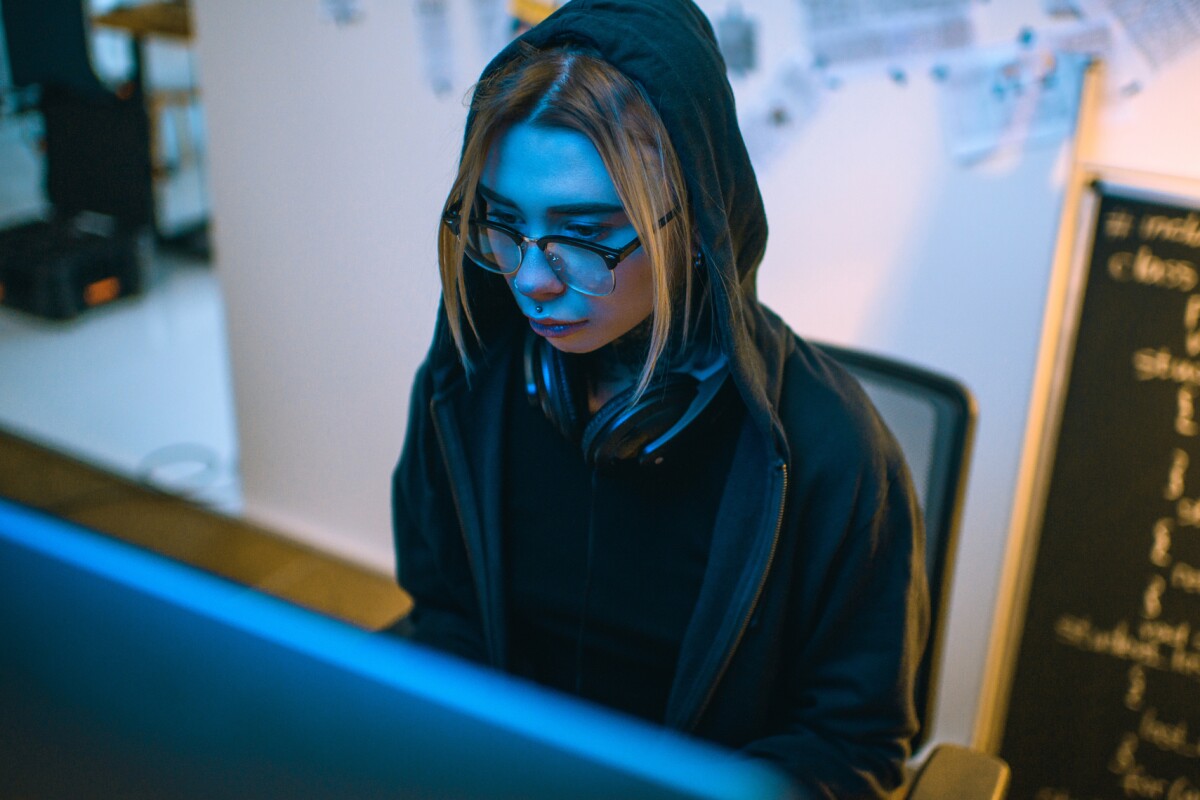 Blue Light May Not Be As Bad For Sleep As Suspected New Study Argues