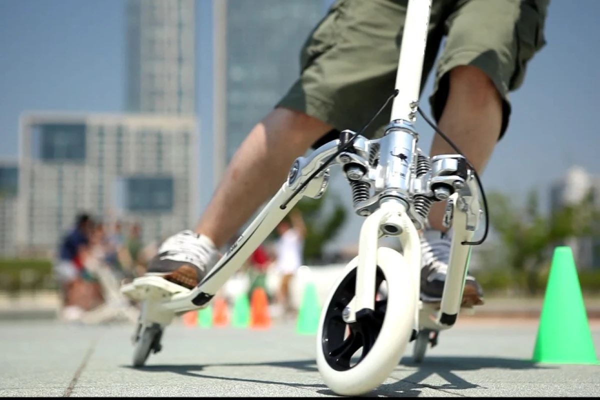 The SkiMotion scooter gets both upper and lower body muscles involved