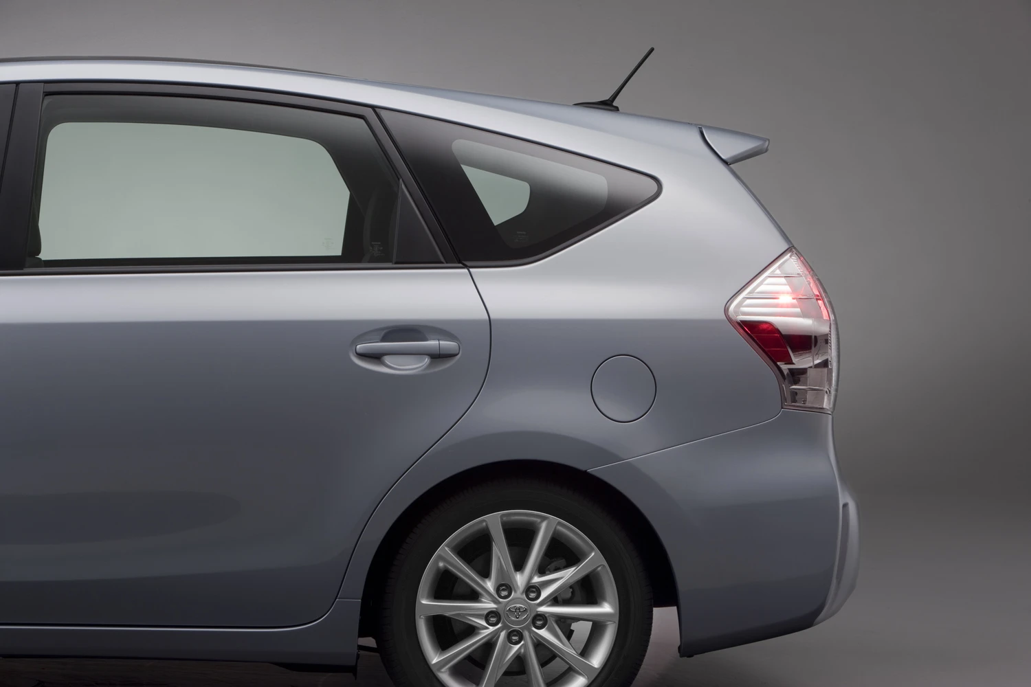 Prius v