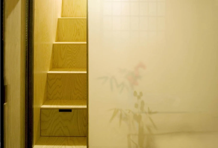 Simple zen office space