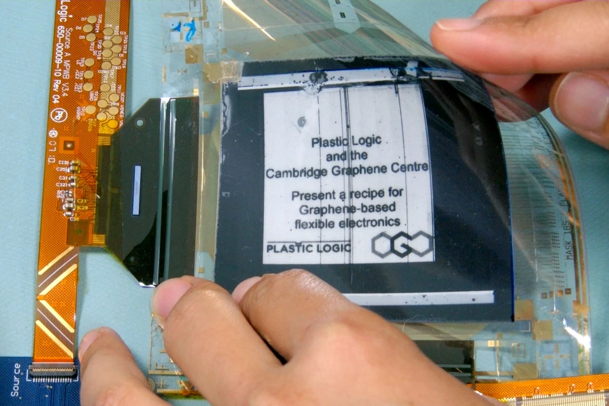 A new prototype display represents the first time graphene has been used in a transistor-based flexible screen (Photo: University of Cambridge)