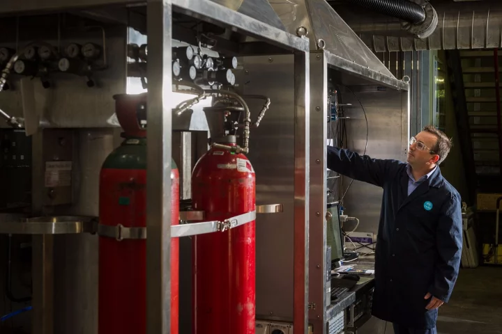 The new technology will allow hydrogen to be transported long distances in the form of ammonia and reconverted at the destination