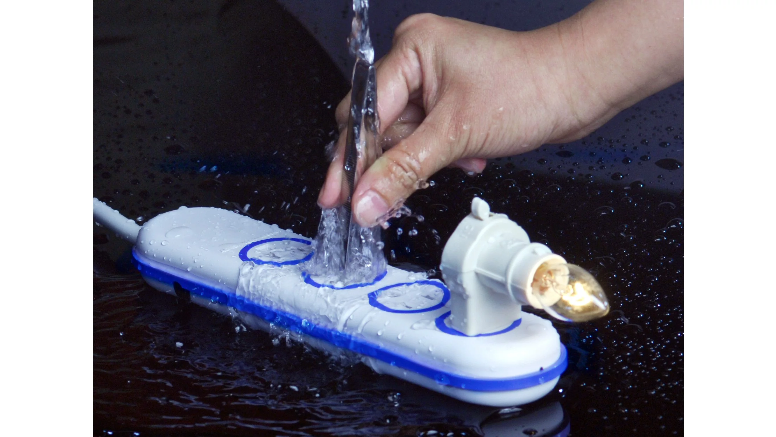 The power strip from Wet Circuits features a water resistant design and special material protecting the circuitry within, ensuring that contact with a soaking outlet needn't end up in a trip to the emergency room