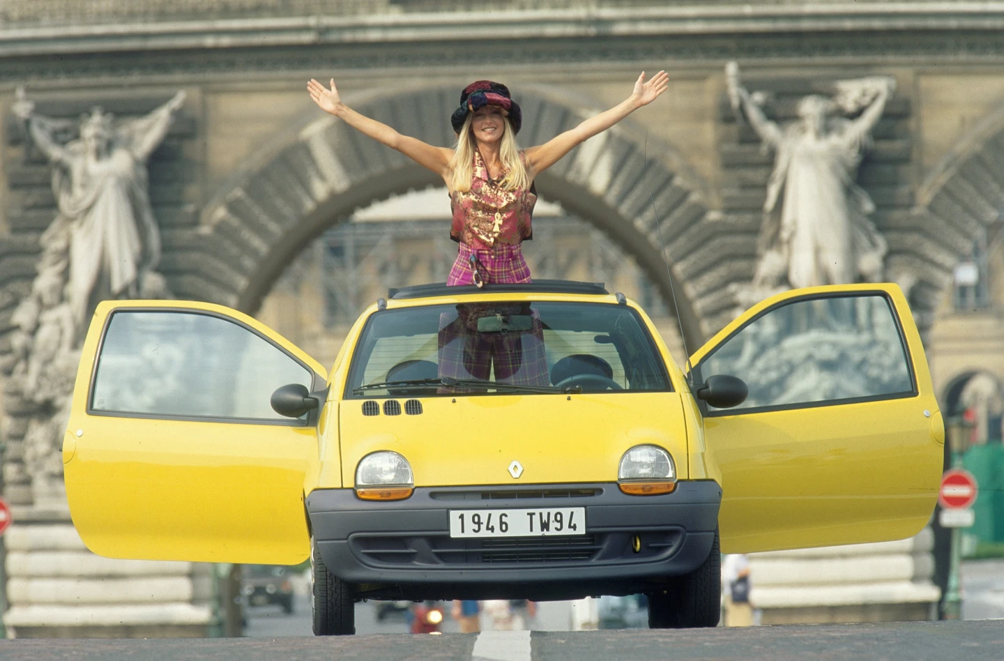 Renault is marking the launch of the new Twingo with a new advertising campaign