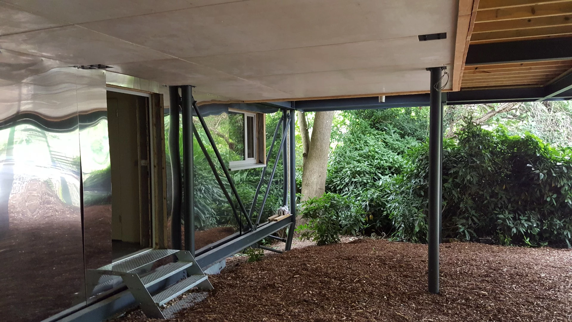 The decision to support the structure using screwpiles, meant the ground would remain unmarred