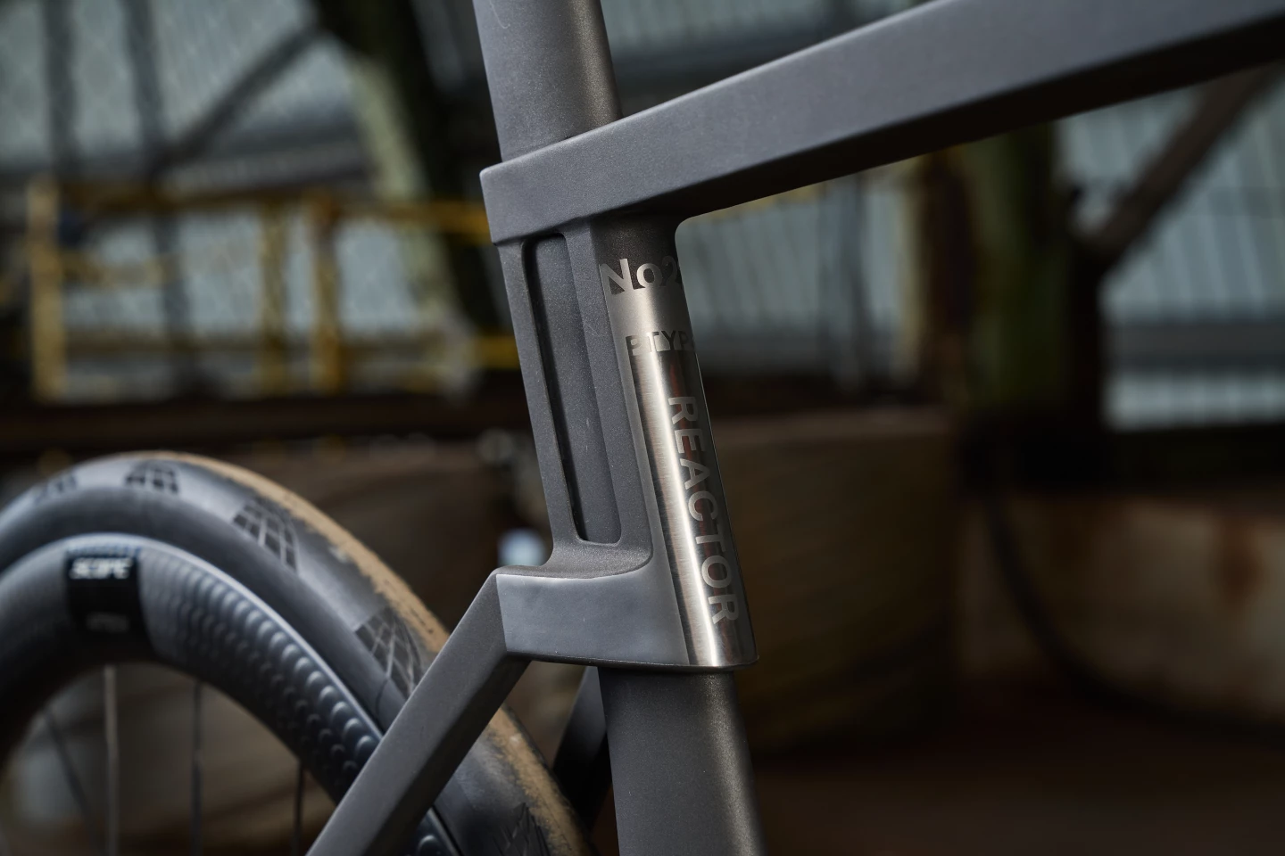 The Aero's frame accepts road tires up to 34 mm in width
