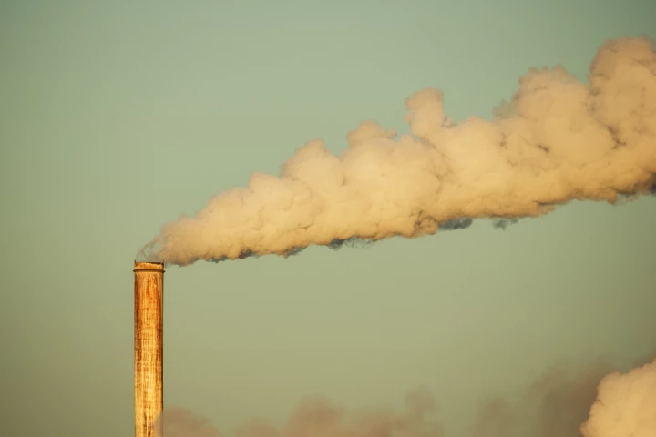 The material could find use in smokestacks, or anyplace else where excess CO2 needs to be removed from the air (Photo: Shutterstock)