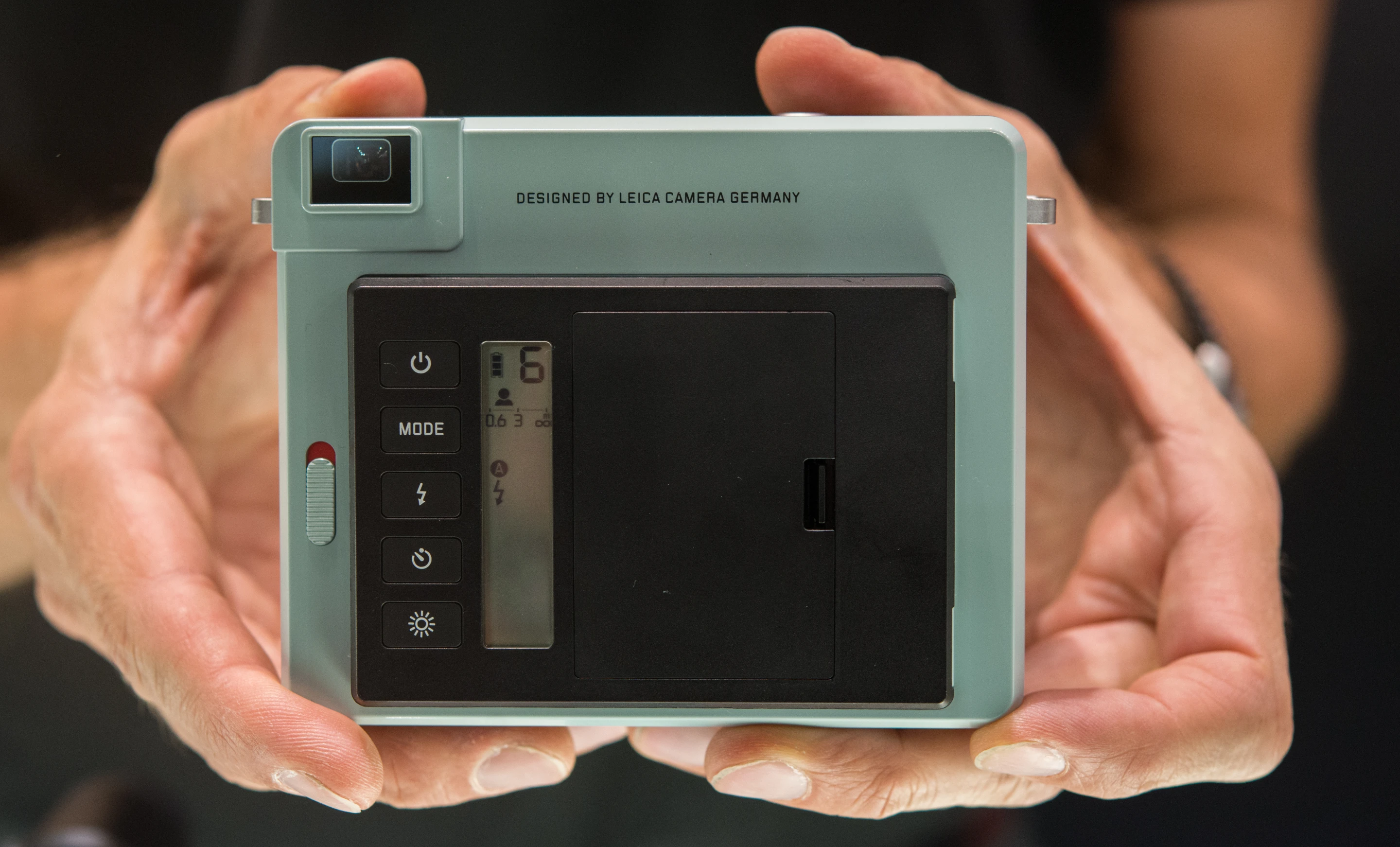 There are a selection of modes available on the Leica Sofort