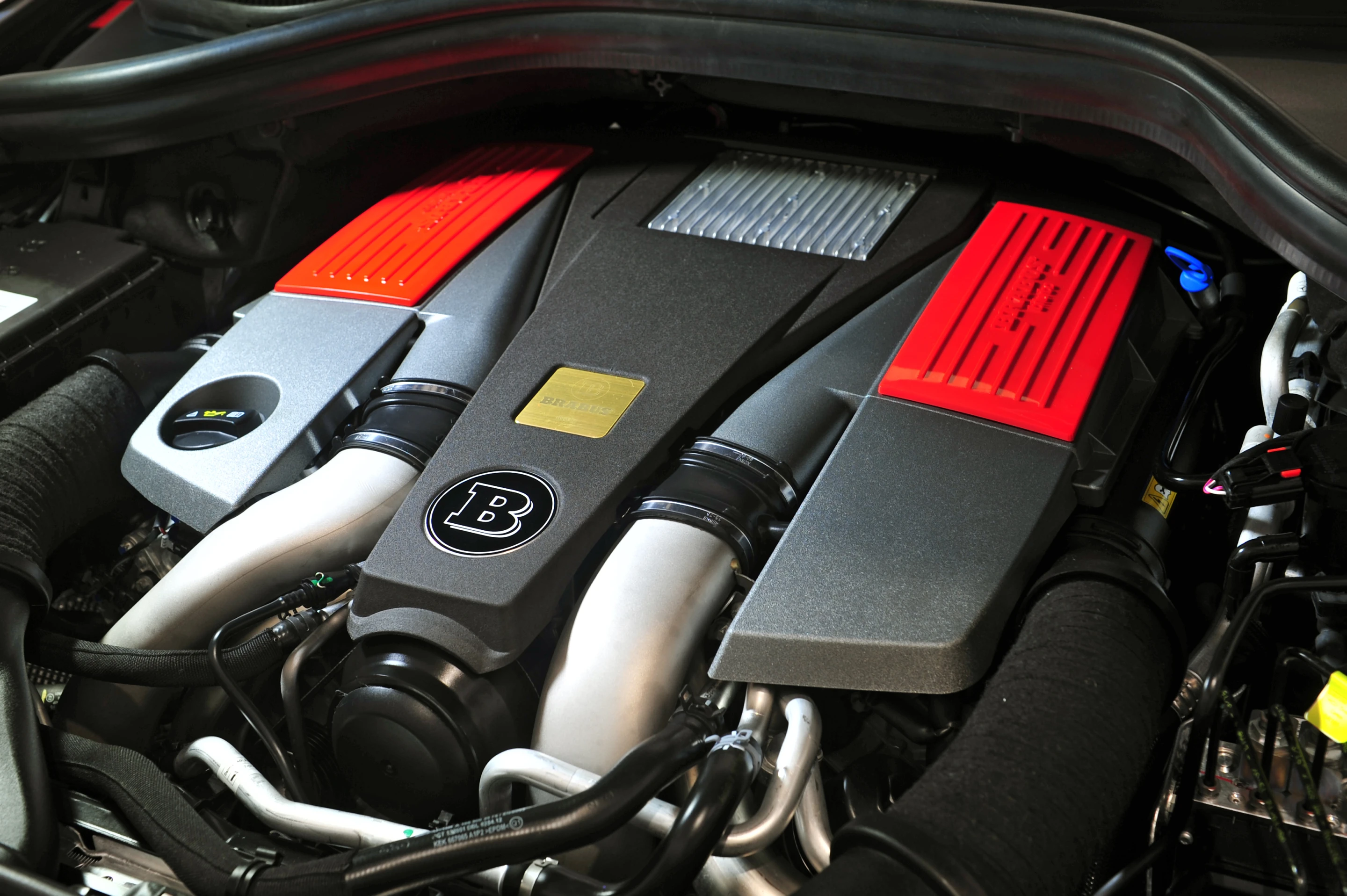 Brabus tweaks increased the 5.5 liter Biturbo's output from 557 hp) to 620 hp