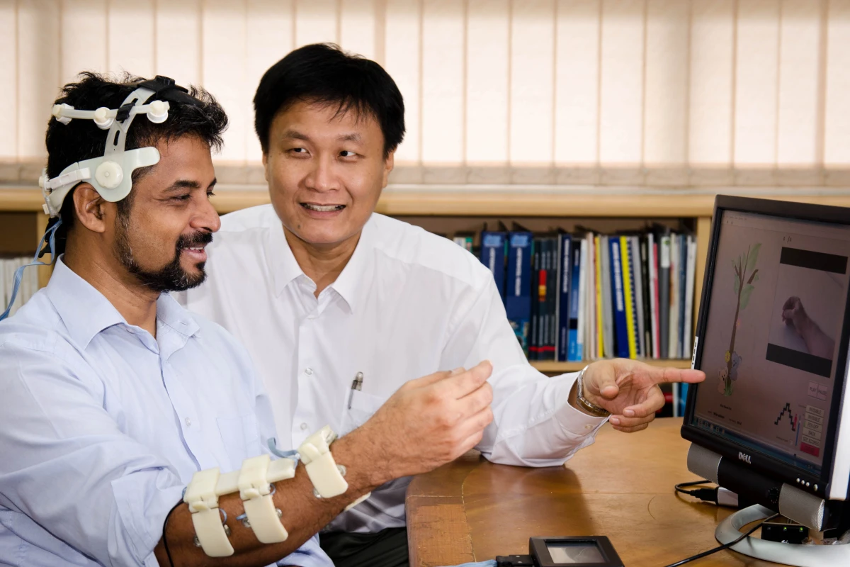 Banerji Subhasis (left) and Dr. John Heng, testing the SynPhNe system