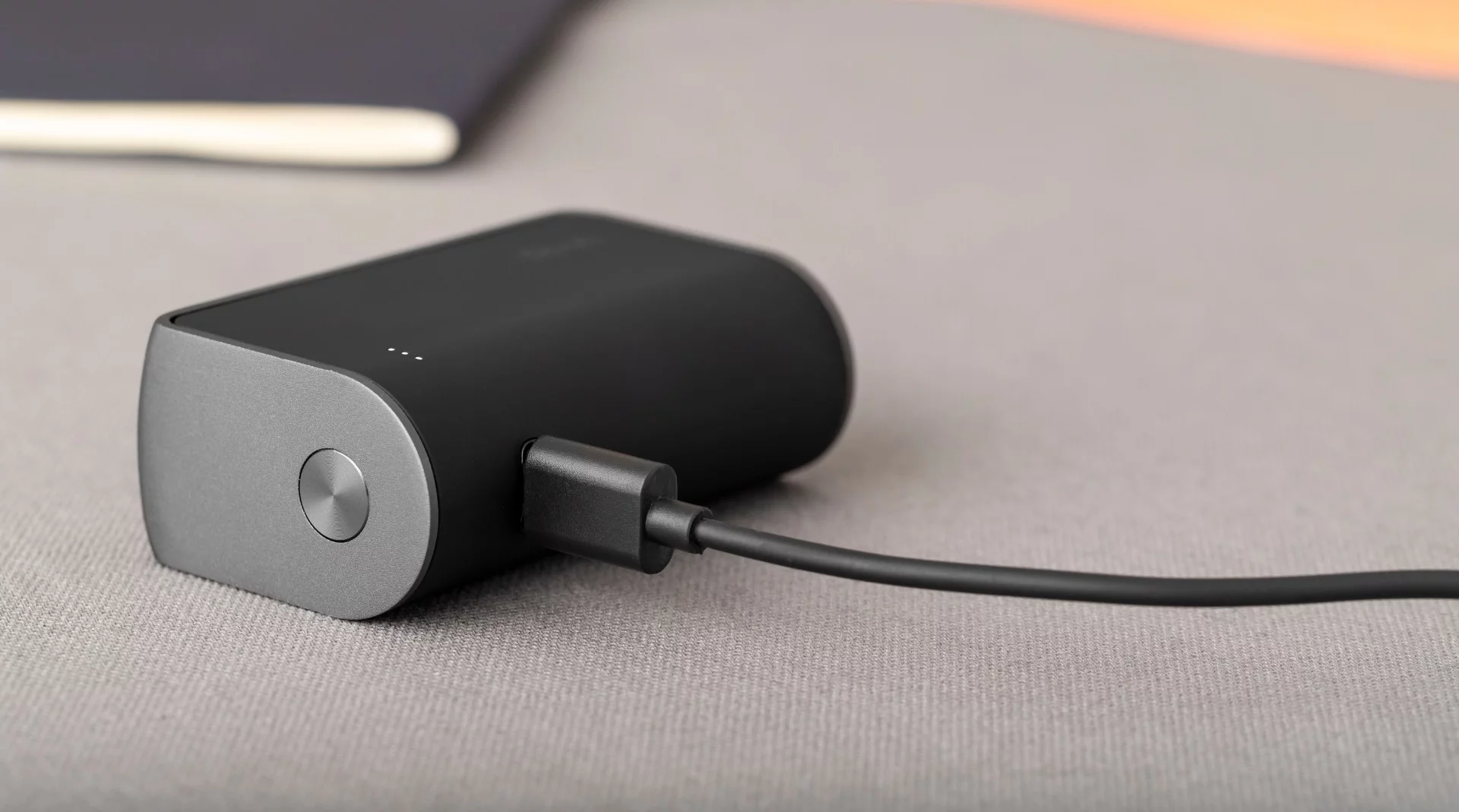 The TrueConnect charging case has its own Lithium Polymer battery, which can fully charge the earpieces four times before needing a 5 hour top-up itself